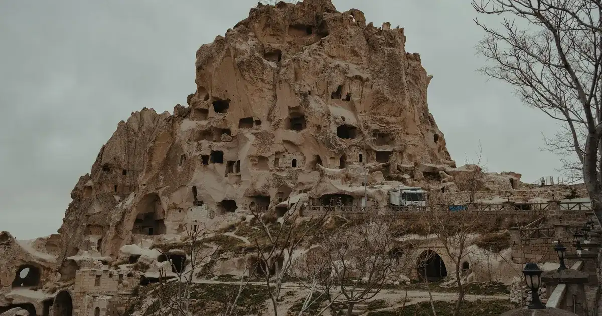 Dónde Alojarse en Capadocia — Göreme vs Ürgüp vs Uçhisar vs Avanos